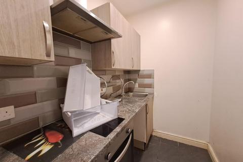 1 bedroom flat to rent, Bramble Court, 11 Woodcote Road, Wallington