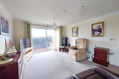 2 bedroom apartment for sale, School Gardens, Stourport-On-Severn