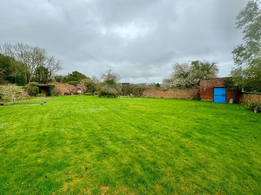 Burghill, Hereford, HR4 3 bed property with land for sale £225,000