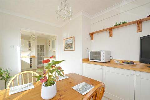 3 bedroom detached house for sale - IDEAL FAMILY HOME * SHANKLIN