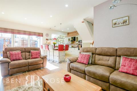 3 bedroom end of terrace house for sale, Fox Lane, Leyland