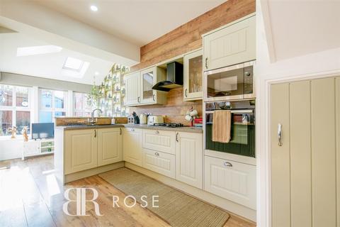 33 Fox Lane, Leyland, PR25 1HA