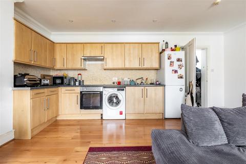 4 bedroom apartment to rent, Church Road, Hove