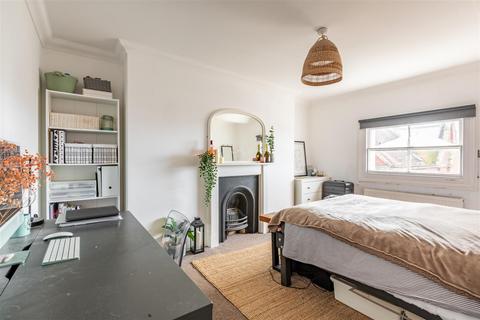 4 bedroom apartment to rent, Church Road, Hove