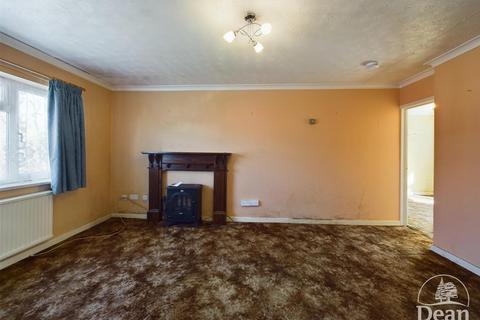 2 bedroom detached bungalow for sale - Oak Crescent, Lydney GL15