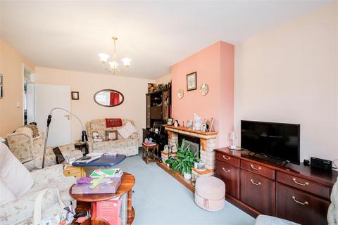 71a Warren Road, Chingford, London, E4 6QR