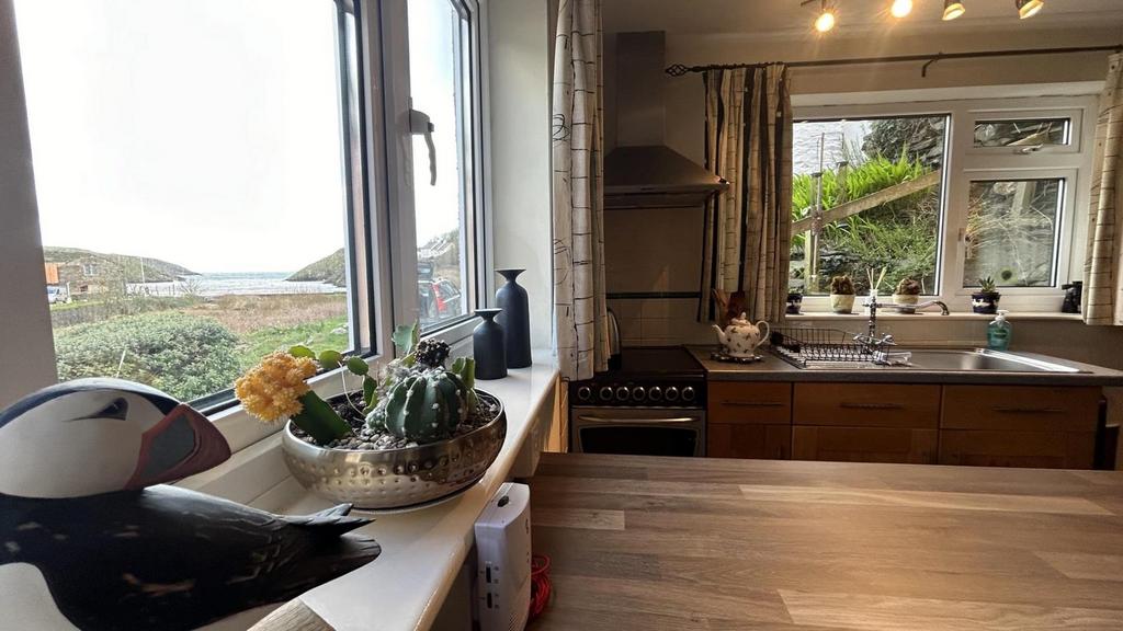 Abercastle, Haverfordwest 2 bed semidetached house for sale £300,000