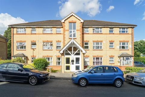 2 bedroom apartment to rent - Taylor Close, Hounslow TW3
