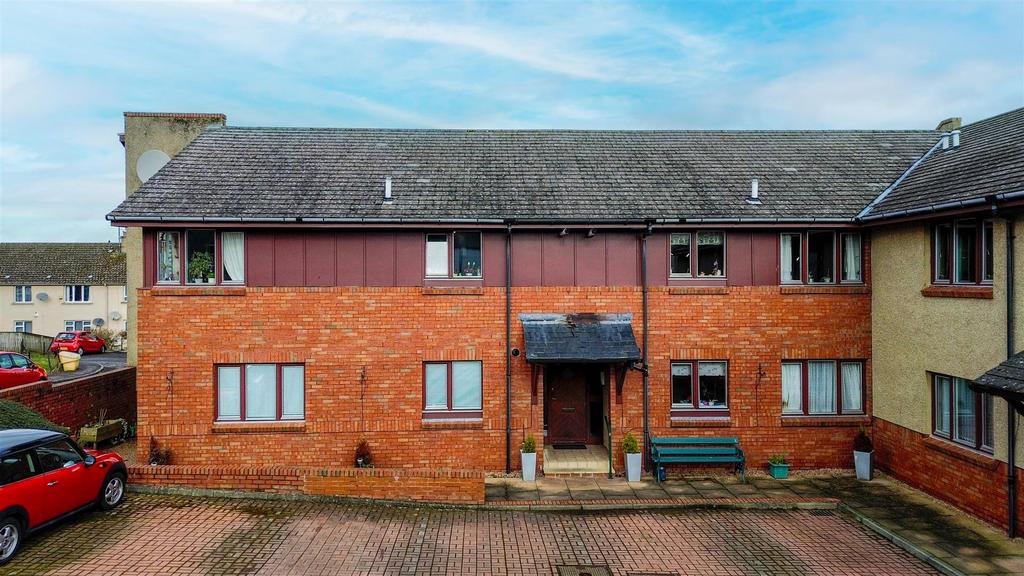 Norlands, Errol, Perth 2 bed flat for sale £122,000