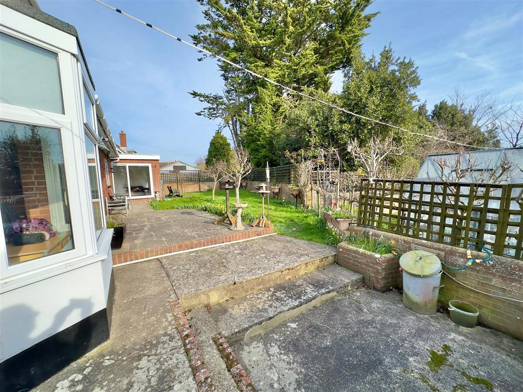 Rear Gardens 1.jpg