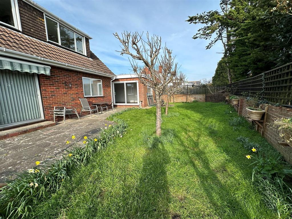 Rear Gardens 3.jpg