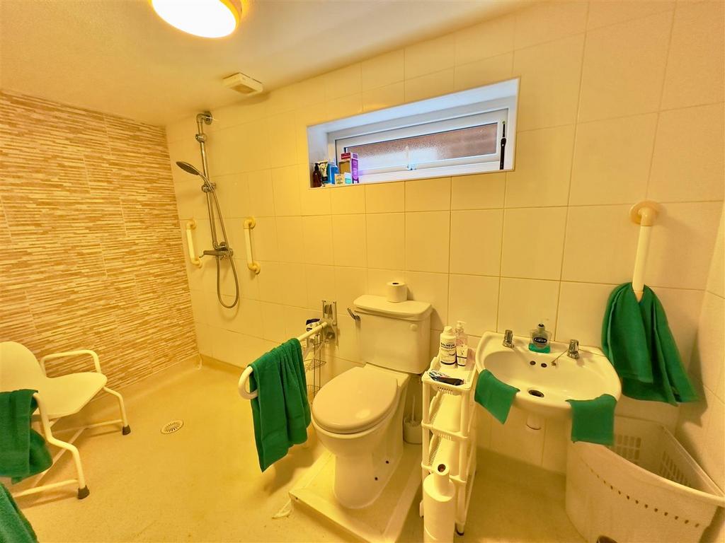 Wet Room.jpg