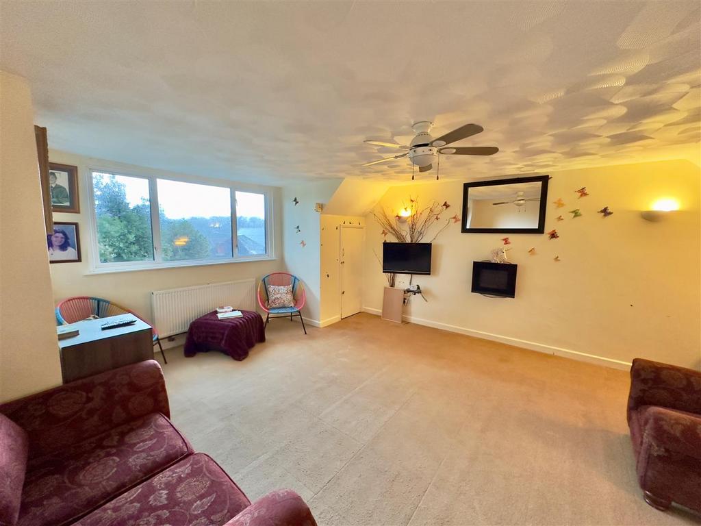 Bedroom One.jpg