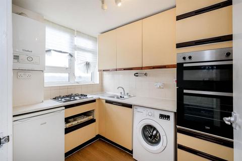 52 Gardner Close, London, E11 2HN