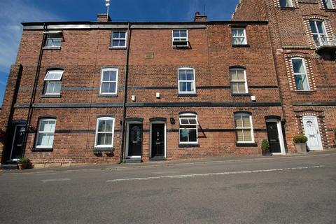 3 bedroom terraced house to rent, 60 Sedgley Road, Wolverhampton, WV4 5JS