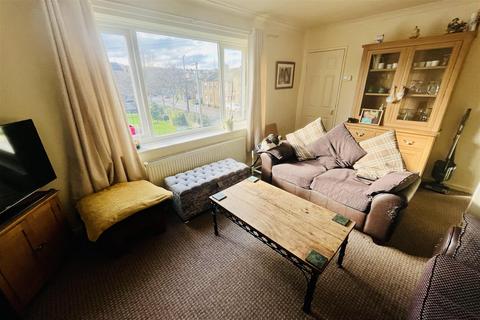 2 bedroom maisonette for sale, Dearne Fold, Huddersfield HD3