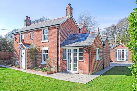 4 bedroom detached house for sale, Bashley Road, Bashley, New Milton, BH25