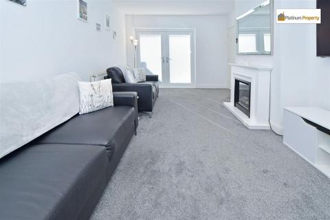 50 Umberleigh Road, Stoke-on-trent, ST3 3NB