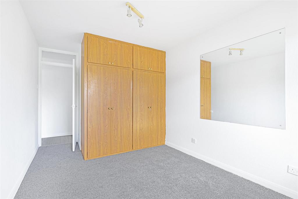Bedroom 8.jpg