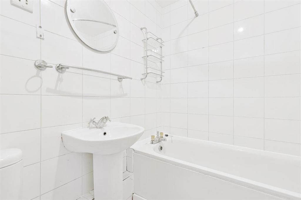 Bathroom.jpg