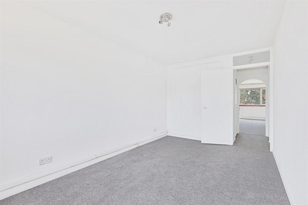 Bedroom 4.jpg