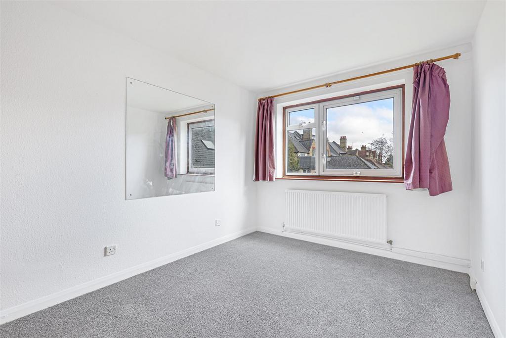 Bedroom 5.jpg