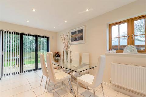 5 bedroom detached house for sale, Saxon Way, Tovil