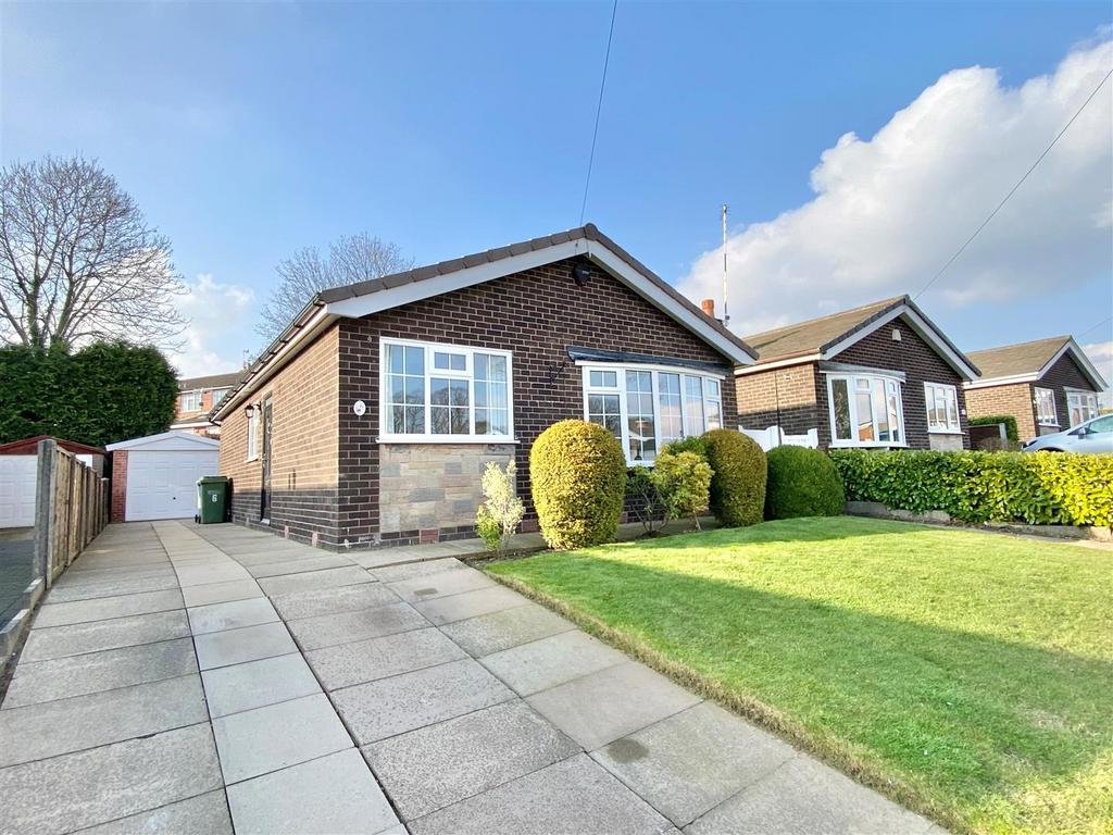 Camborne Avenue, Macclesfield 2 bed detached bungalow for sale £315,000