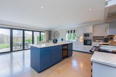 6 bedroom detached house for sale, Satwell Close, Henley-On-Thames RG9