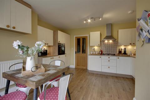 2 bedroom terraced house for sale, Sandringham Cottages, Brantingham