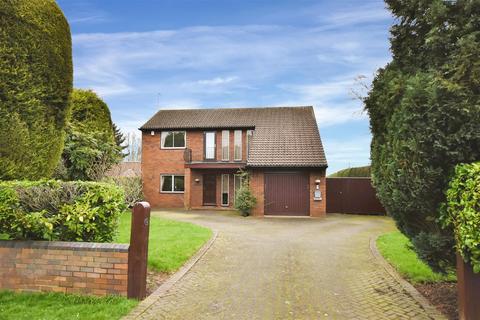3 bedroom detached house for sale - High Street, Swinderby, Lincoln