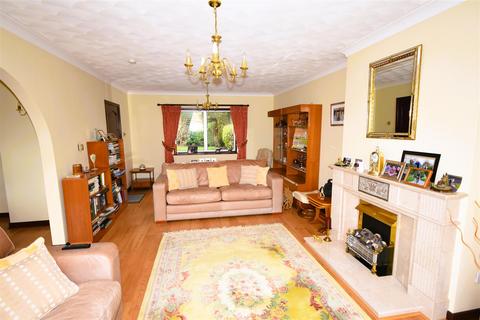 3 bedroom detached house for sale, High Street, Swinderby, Lincoln