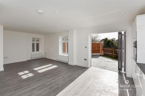 3 bedroom detached house for sale, Norman Close, Epsom