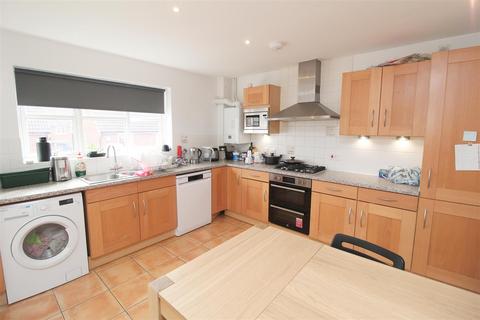 3 bedroom apartment for sale, Darwin Close, Medbourne, Milton Keynes