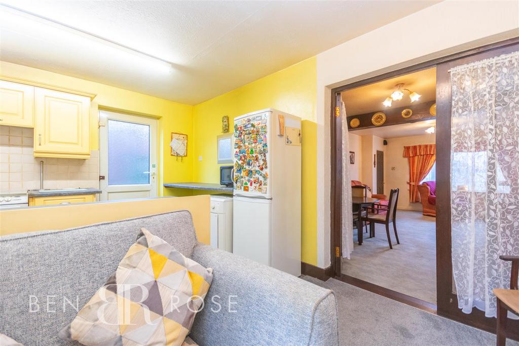 Sitting Room/Kitchen