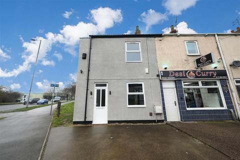 2 bedroom end of terrace house for sale - Leads Road, Hull