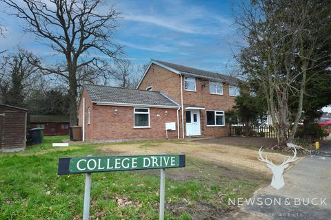 4 bedroom semi-detached house for sale, College Drive, King's Lynn PE31