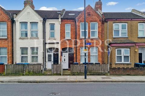 1 bedroom ground floor flat for sale, High Road, London, NW10