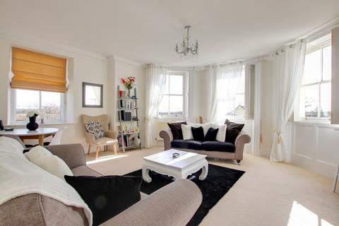 2 bedroom apartment for sale, Salisbury Road, Burton, Christchurch, BH23