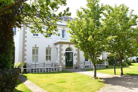 Salisbury Road, Burton, Christchurch, BH23