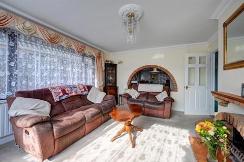 4 bedroom chalet for sale, St. Georges Road, Belton, Great Yarmouth