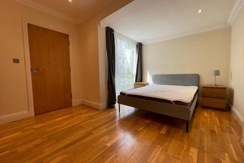 undefined, The Lindens, Queens Walk, Ealing, London W5