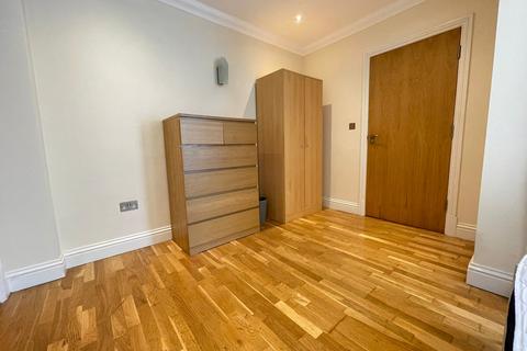 undefined, The Lindens, Queens Walk, Ealing, London W5