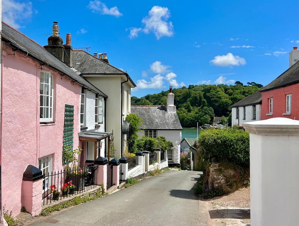 Street view   Crooks Cottage, Dittisham