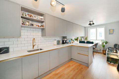Flat 6, 34 Eastway, London, E9 5HU