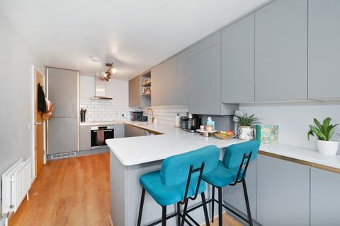 Flat 6, 34 Eastway, London, E9 5HU