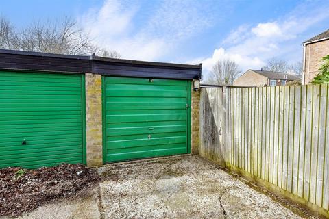 81 Caling Croft, New Ash Green, Longfield, DA3 8PY