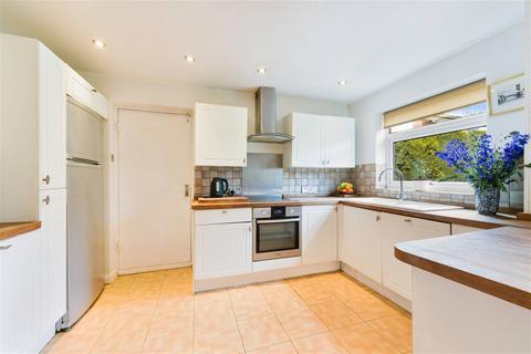 5 bedroom semi-detached house for sale, Woodland Court, Oxted RH8
