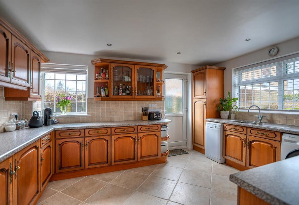 Greenfield Road, Ramsgate, Kent 4 bed detached house for sale £475,000