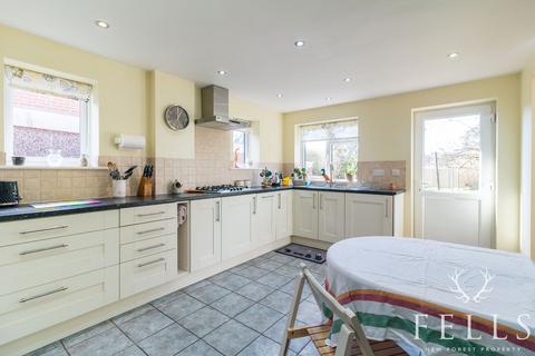 92 Parsonage Barn Lane, Ringwood, BH24 1PZ